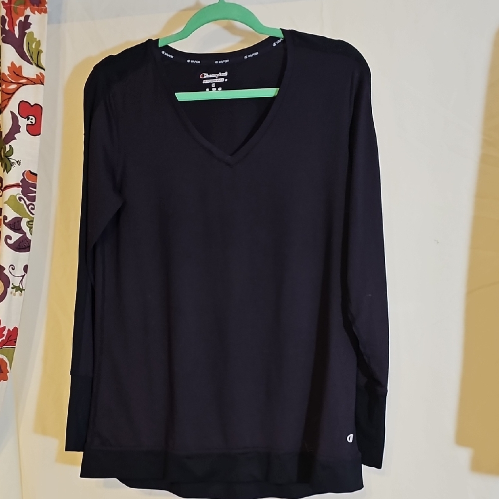 Champion Women's Black Long Sleeve V-Neck Tee